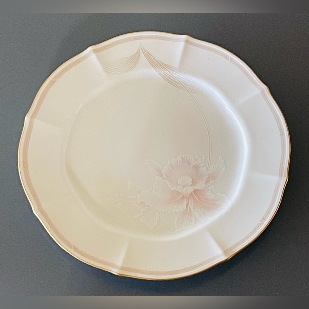🌟Like New🌟  Coveted Noritake Imperial Blossom China Set 37 Piece Service for 8 - Picture 10 of 16